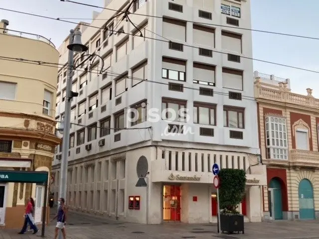 Piso en alquiler en Calle General Serrano, Centro (San Fernando) de 1.800 €<span>/mes</span>