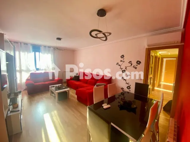 Piso en venta en Calle de Montiel