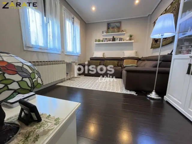 Casa adosada en venta en Basurtu, Basurtu (Distrito Basurtu-Zorrotza. Bilbao) de 517.000 €