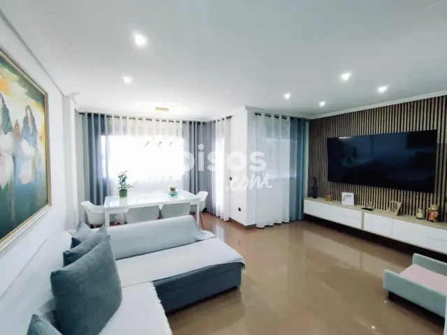 Piso en venta en Zona Ensanche-Río Jucar, Sur (Castelló de la Plana) de 235.000 €