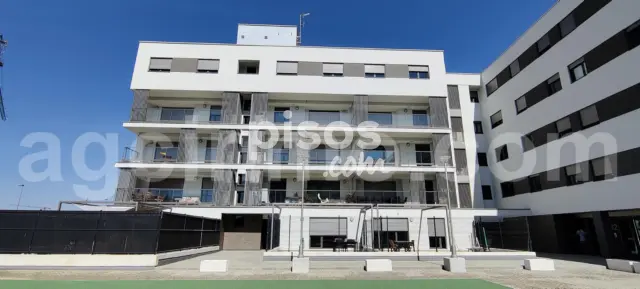 Piso en venta en Calle Calle Aguacate, Las Villas-Covaresa-Parque Alameda-La Rubia (Valladolid Capital) de 450.000 €