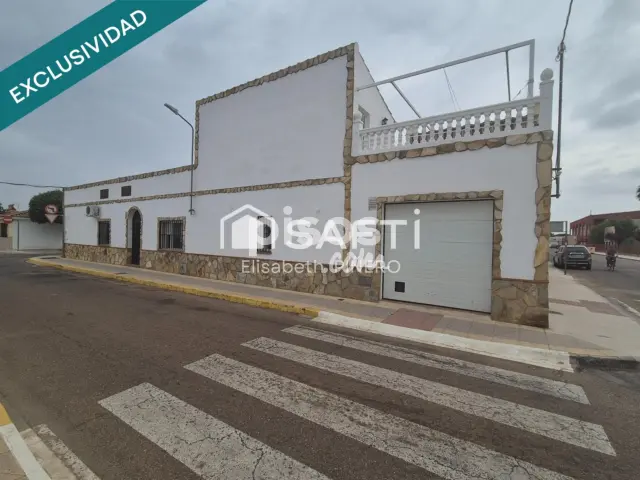 Casa adossada en venda a Puebla de La Calzada, Puebla de la Calzada (Puebla de La Calzada) de 157.000 €