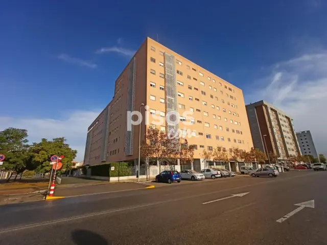 Garaje en venta en Calle Profesor Manuel Olivencia Ruiz, Elcano-Los Bermejales (Distrito Bellavista-La Palmera. Sevilla Capital) de 10.900 €