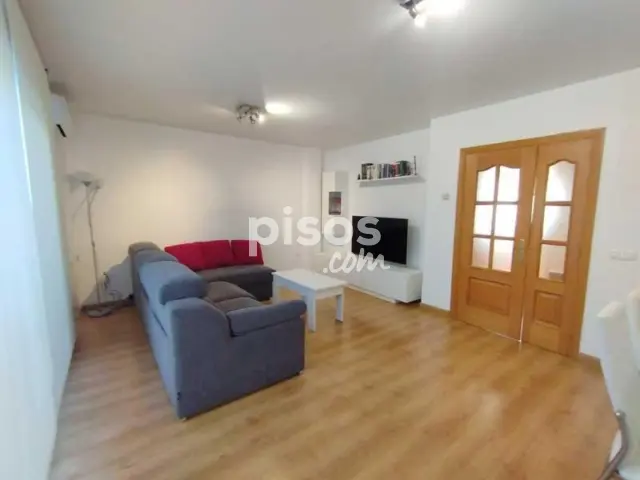 Casa adosada en venta en Avenida de la Constitución, Lumpiaque de 129.000 €