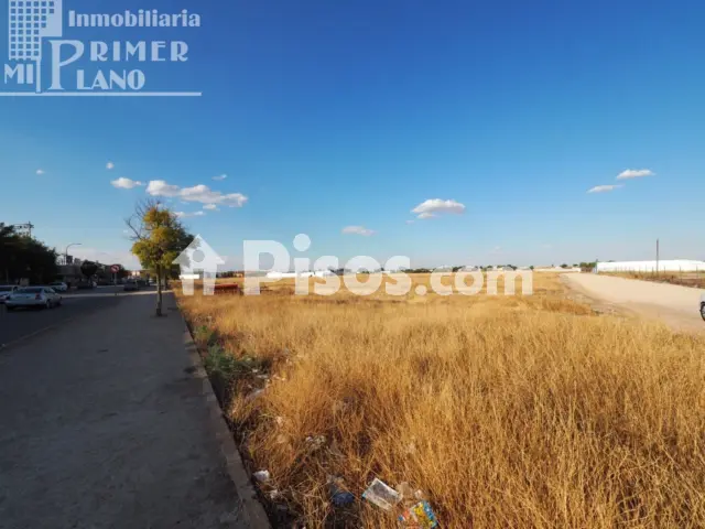 Terreno en venta en Avda. Juan Carlos I