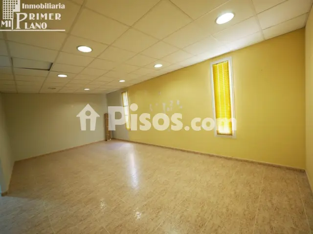 Local comercial en venta en Calle Estación
