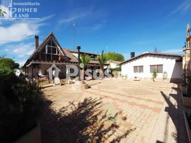 Chalet en venta en Calle Oriente