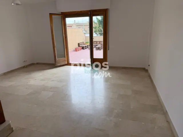 Casa adosada en venta en Calle Alagón, Pinseque de 199.000 €