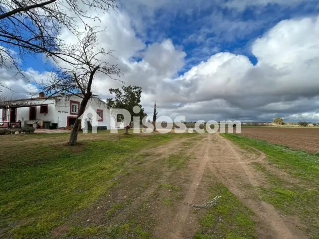 Casa en venta en Urb. Ctra. de Olivenza, Centro Histórico (Badajoz Capital) de 649.990 €