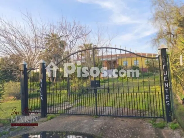 Finca rústica en venta en Avenida de Portugal, Nueva Ciudad (Mérida) de 390.000 €