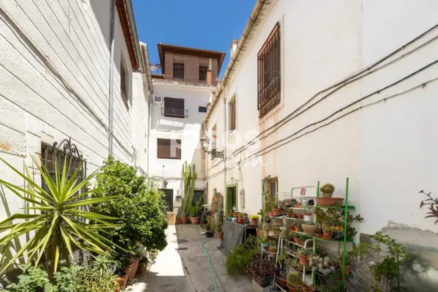 Casa pareada en venta en Calle Mirador de Rolando, San Ildefonso (Hospital Real) (Distrito Beiro. Granada Capital) de 255.000 €