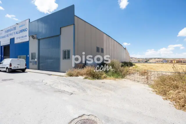 Nave industrial en alquiler en Paseo del Cáñamo, Las Flores-La Huerta (Las Gabias) de 1.200 €<span>/mes</span>