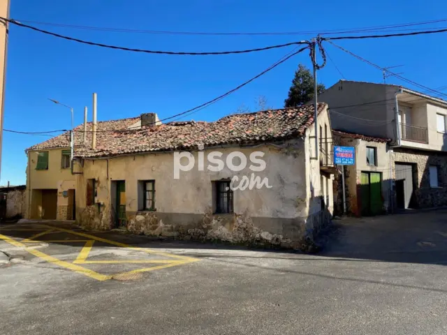 Chalet en venta en Calle Fuente, Tabanera del Monte (Palazuelos de Eresma) de 60.000 €