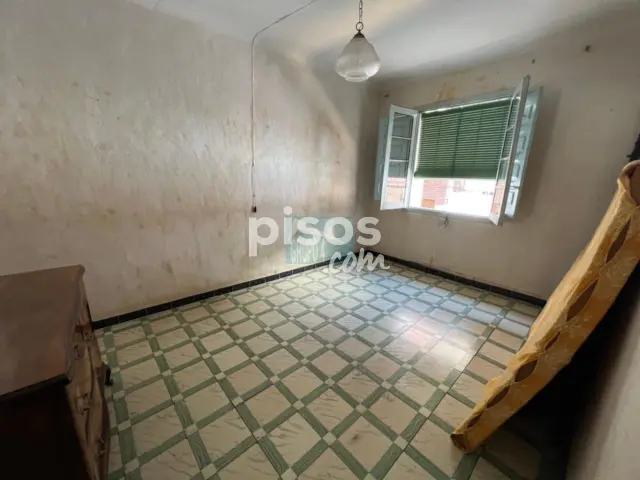 Chalet en venta en Plaza de la Iglesia, Fuentes de Ebro de 66.000 €