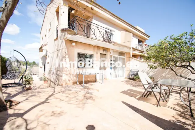 Chalet en alquiler en Calicanto, Chiva de 1.400 €<span>/mes</span>