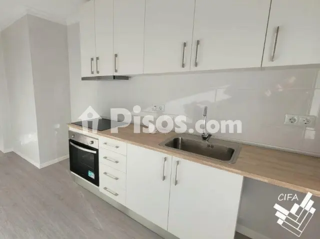 Piso en venta en Avinguda d'Abril, Alcanar de 104.000 €