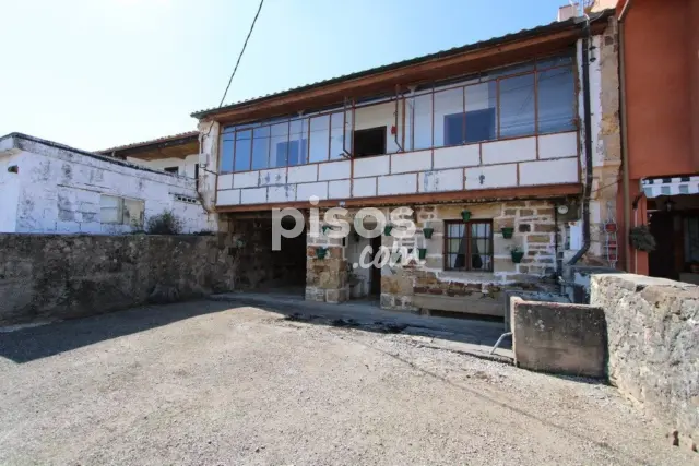 Casa en venta en Barrio de Bostronizo, 86, cerca de Carretera de San Juan Roicedo, Arenas de Iguña de 115.000 €