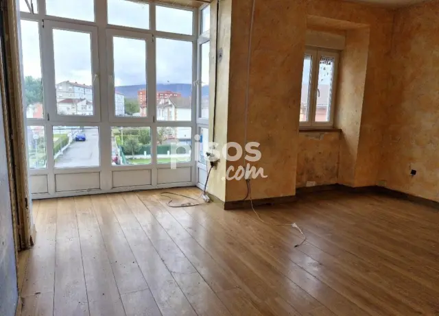 Piso en venta en Calle de Joaquín Costa, Reinosa de 46.000 €
