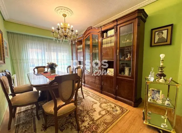 Piso en venta en Calle Canteros de Buelna, 1, Los Corrales de Buelna de 95.000 €