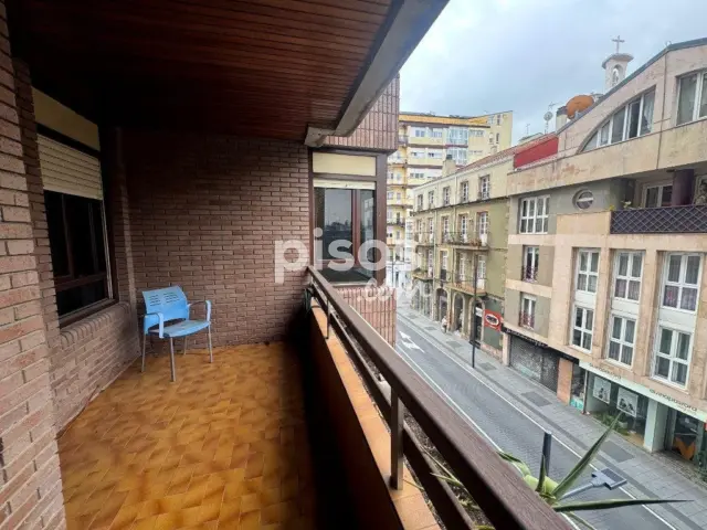 Piso en venta en Calle Julian Ceballos, 15, Centro (Torrelavega) de 220.000 €