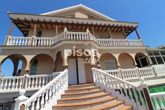 Chalet en venta en Calle Lagarillo, 7, Puertosol-El Limonero-El Tomillar (Distrito Puerto de la Torre. Málaga Capital) de 949.000 €
