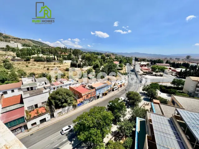 Piso en alquiler en Campo Verde, Cartuja (Distrito Norte. Granada Capital) de 800 €<span>/mes</span>