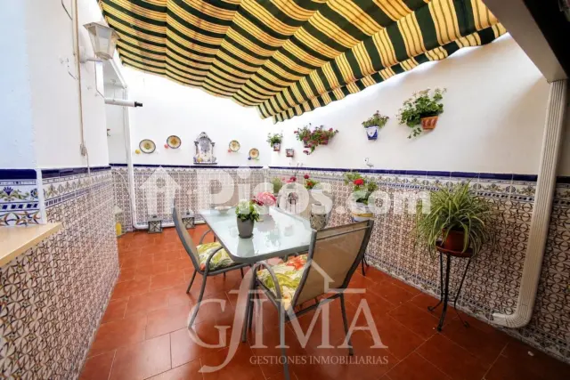 Casa adosada en venta en Institutos