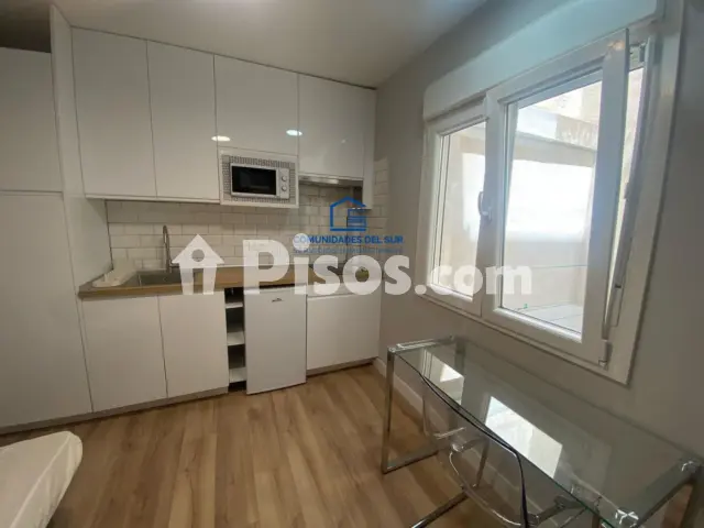 Estudio en alquiler en La Caleta - La Viña, La Caleta-La Viña (Cádiz Capital) de 500 €<span>/mes</span>