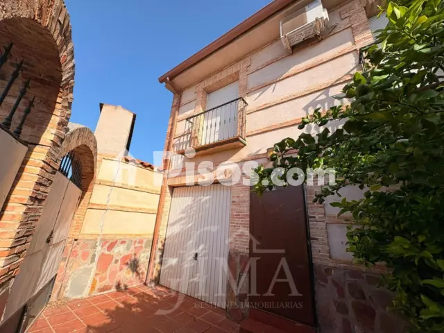 Casa adosada en venta en Calle de Pío Baroja