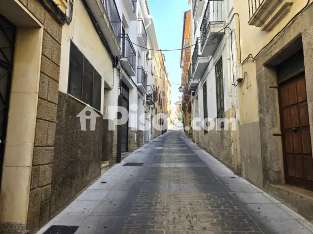 Piso en alquiler en Calle de Santa Ana, Plasencia de 560 €<span>/mes</span>
