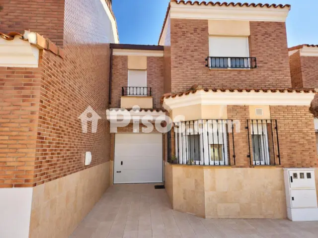 Chalet en venta en Calle de Valle Inclán