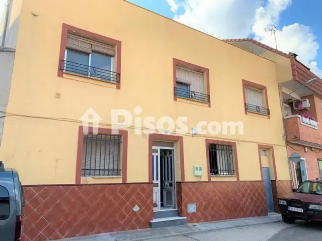Casa adosada en venta en Calle de Miguel de Cervantes