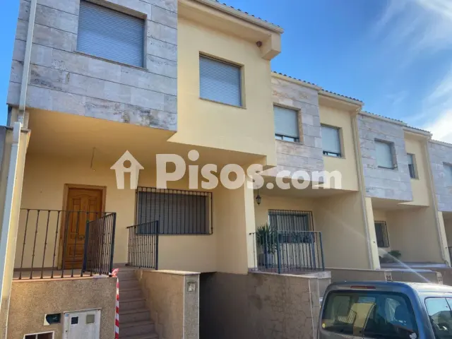 Casa adosada en venta en Calle del Alamillo, 24