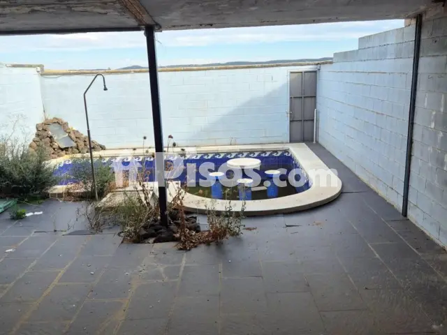 Casa adosada en venta en Ronda de las Flores