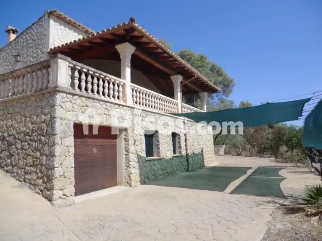 Finca rústica en alquiler en Alaró, Alaró de 2.000 €<span>/mes</span>