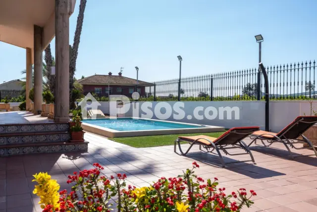 Chalet en venta en Calle Correntias Altas, Núcleo Urbano (Orihuela) de 675.000 €