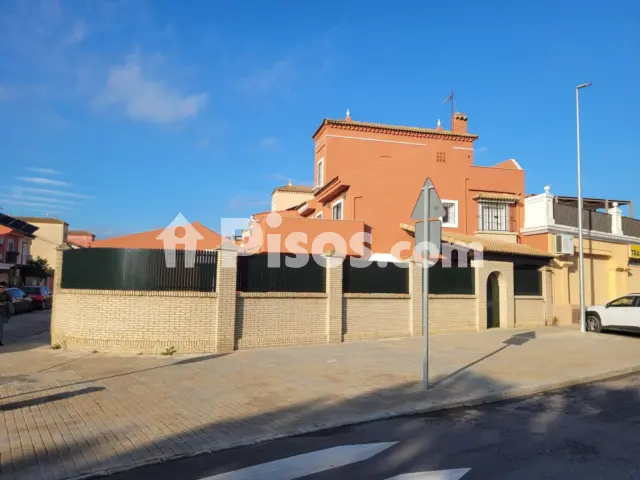 Casa pareada en alquiler en Calle de la Manzanilla, Gines de 1.200 €<span>/mes</span>