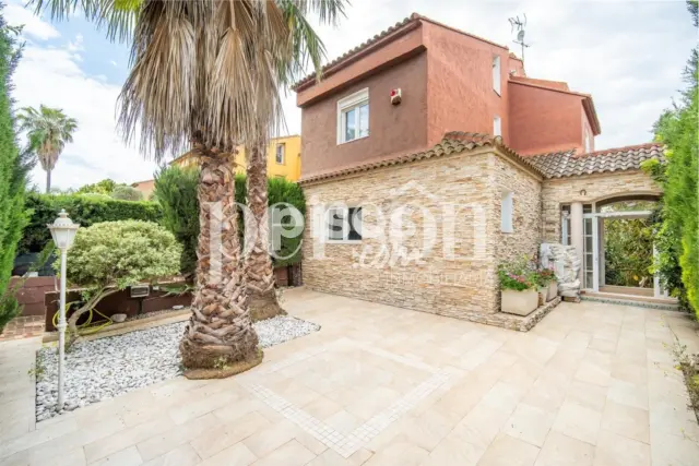 Chalet en alquiler en Paterna, La Canyada - La Cañada (Paterna) de 3.200 €<span>/mes</span>