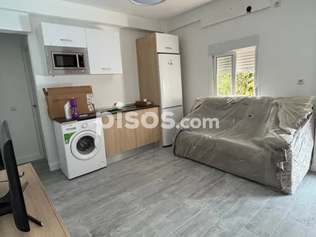 Habitación en alquiler en El Juncal, El Plantinar-El Juncal-Avenida de la Paz (Distrito Sur. Sevilla Capital) de 325 €<span>/mes</span>