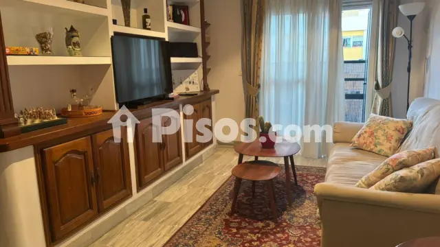 Piso en alquiler en Nervión, Ciudad Jardín (Distrito Nervión. Sevilla Capital) de 1.200 €<span>/mes</span>