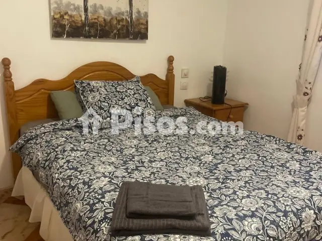 Habitación en alquiler en Calle Galicia, cerca de Calle Huesca, El Cerro (Distrito Cerro Amate. Sevilla Capital) de 330 €<span>/mes</span>