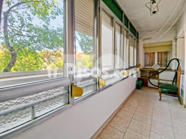 Piso en venta en Avenida Segunda, Rejas (Distrito San Blas. Madrid Capital) de 330.000 €