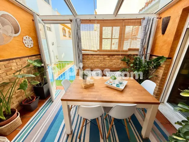 Casa adosada en venta en Calle Manuel Rosero, cerca de Calle de Almedina, Aguadulce Sur (Distrito Aguadulce. Roquetas de Mar) de 374.000 €