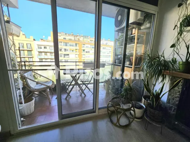 Piso en venta en Carrer d'Aragó, cerca de Carrer del Dos de Maig, La Sagrada Família (Distrito Eixample. Barcelona Capital) de 430.000 €