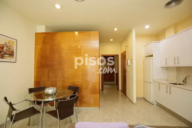 Piso en alquiler en Plaça de Rafael Alberti, Fontajau-Domeny-Taialà (Girona Capital) de 1.500 €<span>/mes</span>