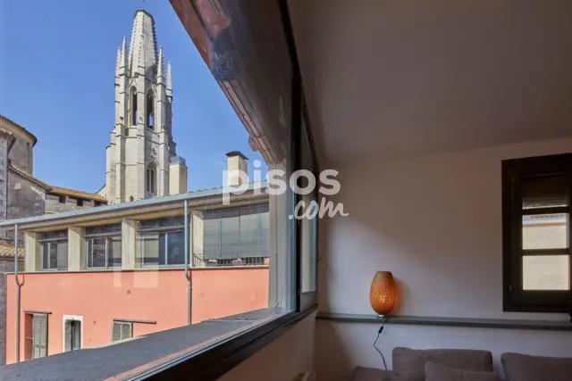 Piso en alquiler en Carrer Francesc Samsó, Barri Vell (Girona Capital) de 1.800 €<span>/mes</span>