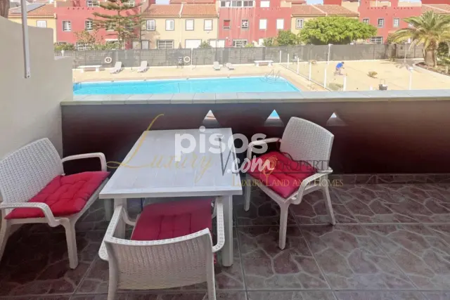 Apartamento en venta en Calle Chasna, Costa del Silencio-Las Galletas (Arona) de 215.000 €