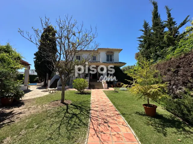 Chalet en venta en Calle Figurillas, Cortijo de Maza-Finca Monsálvez-El Olivar (Distrito Churriana. Málaga Capital) de 1.050.000 €