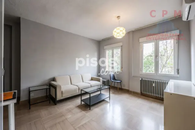 Piso en alquiler en Hispanoamérica, Hispanoamérica (Distrito Chamartín. Madrid Capital) de 1.400 €<span>/mes</span>