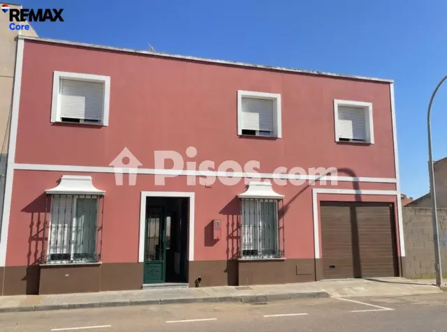 Casa en venta en Extremadura, Montijo de 200.000 €